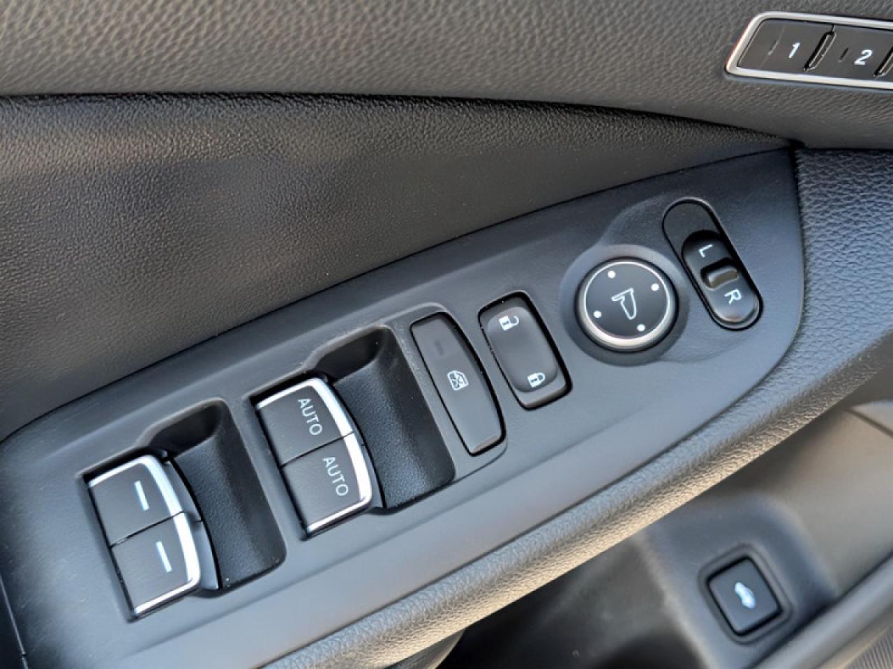 2019 Honda Accord Sedan Touring 2.0 Auto  **COOLED SEATS - SUNROOF** Photo