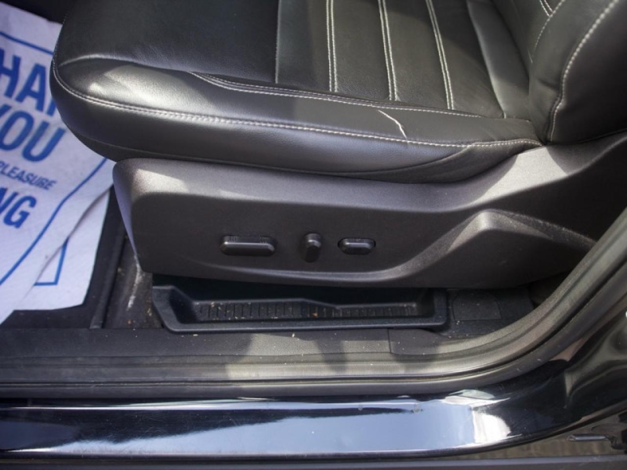 2018 Ford Escape SEL  **CANADIAN TOURING PACKAGE** Photo
