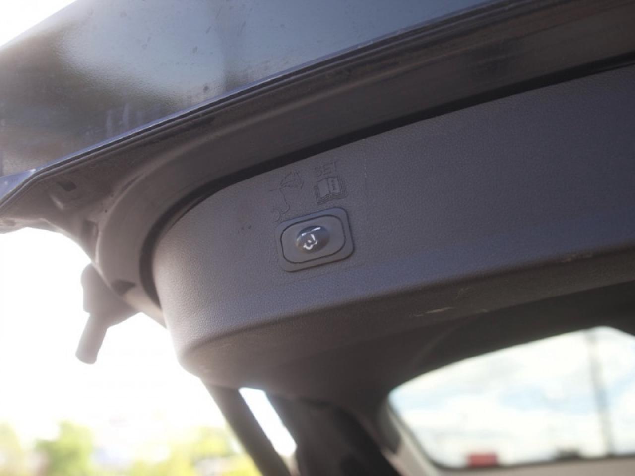 2018 Ford Escape SEL  **CANADIAN TOURING PACKAGE** Photo