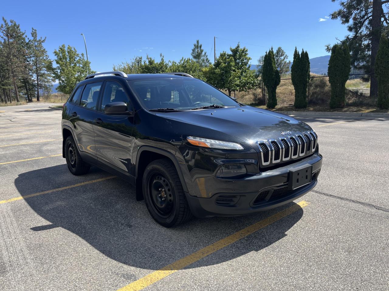 2016 Jeep Cherokee SPORT 4WD - Photo #6