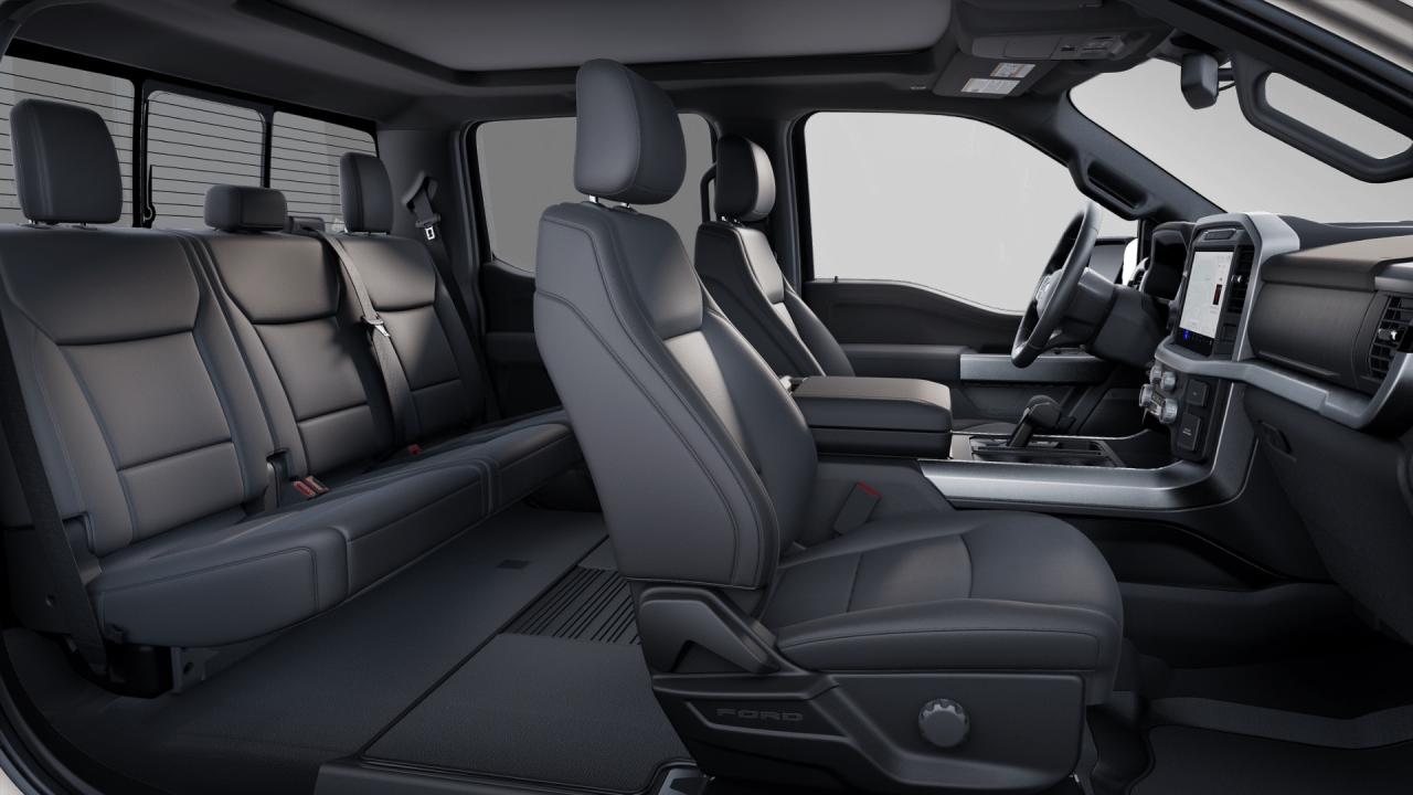 2025 Ford F-150 XLT Photo5