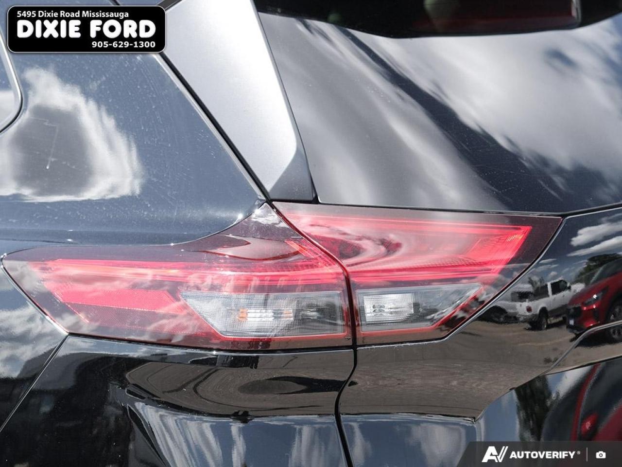 2024 Nissan Rogue S Photo