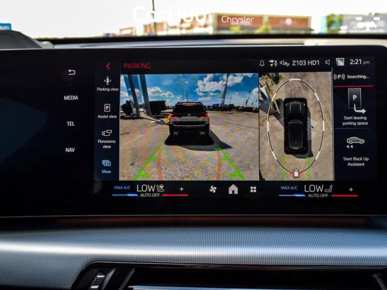 2025 BMW X1 M35i xDrive Sports Activity Only 28Km Pano Sunroof Navi Blind Spot Photo