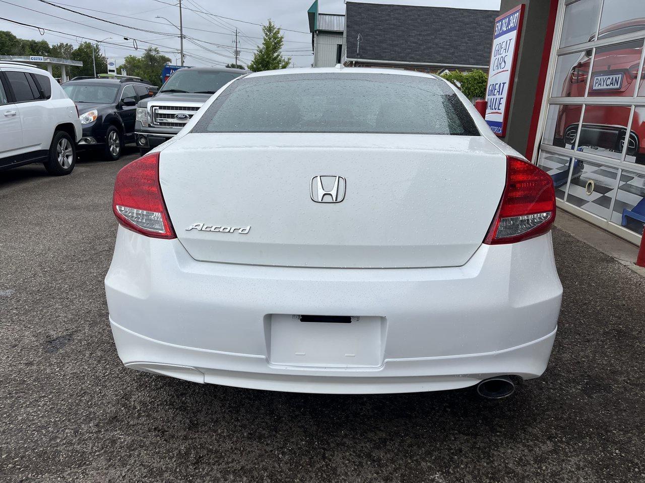 2012 Honda Accord Cpe EX-L w/Navi Photo4