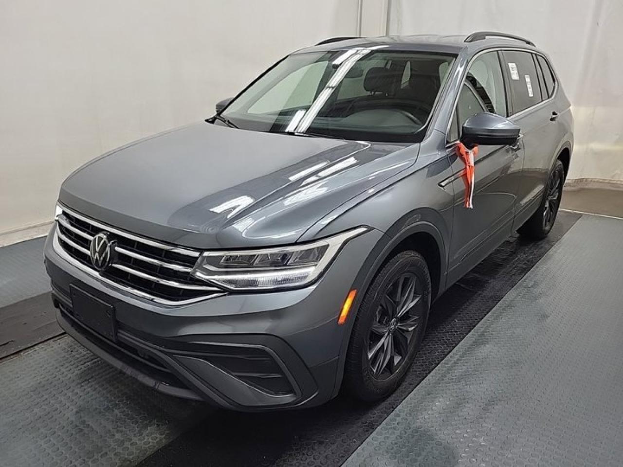 Used 2024 Volkswagen Tiguan Comfortline 4Motion | Leather | Pano Roof | Adaptive Cruise Control | Heated Seats & More ! for sale in Guelph, ON