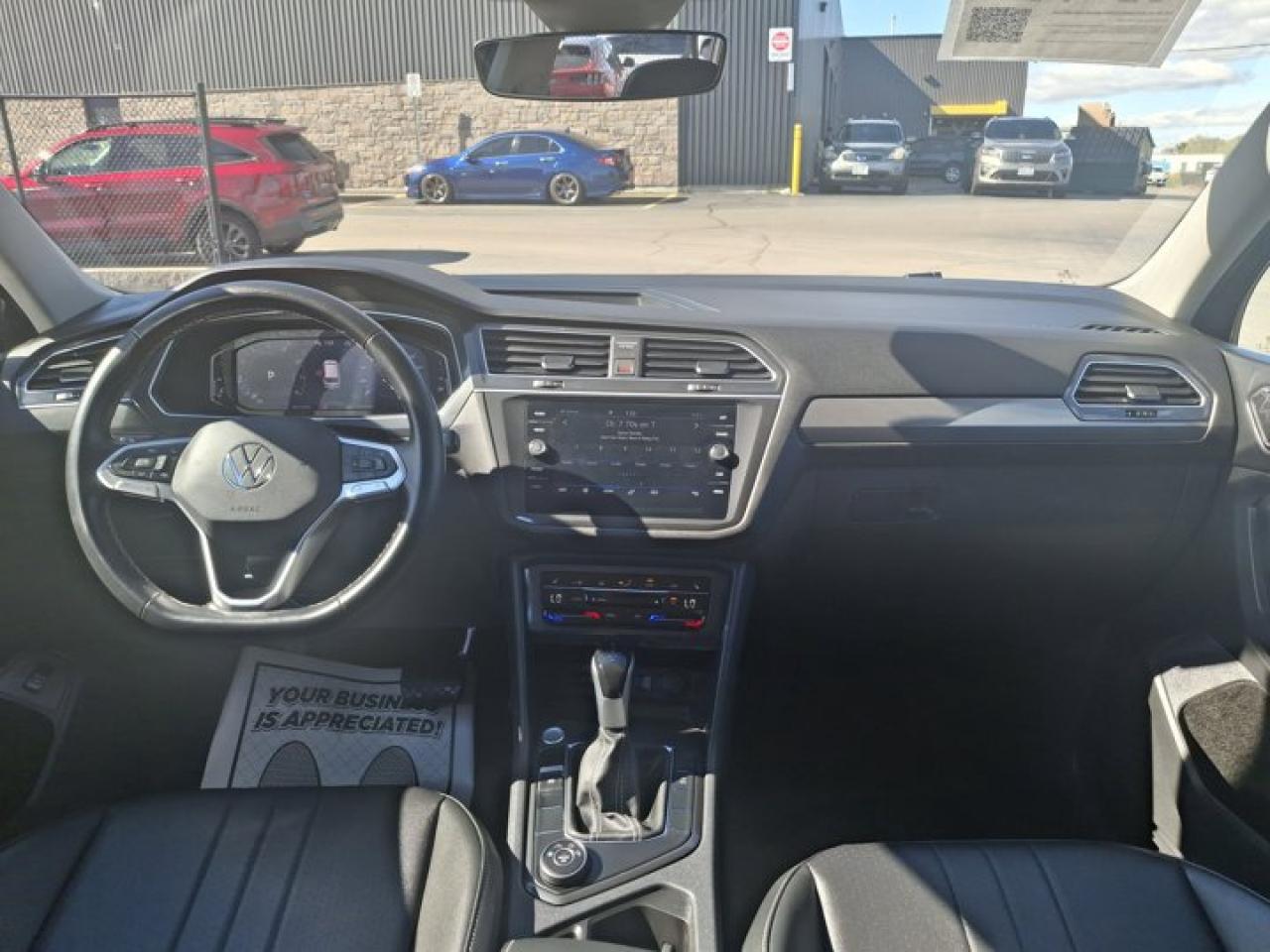 2024 Volkswagen Tiguan Comfortline 4Motion | Leather | Adaptive Cruise Control | Heated Seats & More ! Photo