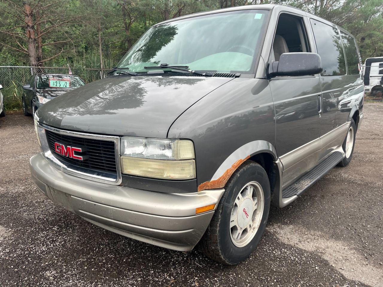 Used 2005 GMC Safari  for sale in Peterborough, ON