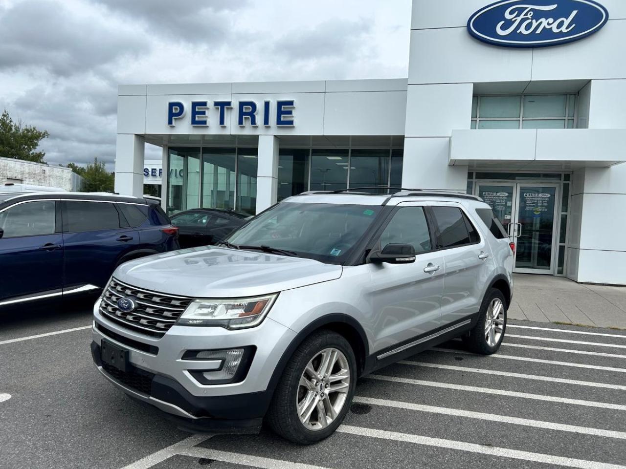 Used 2016 Ford Explorer XLT for sale in Kingston, ON