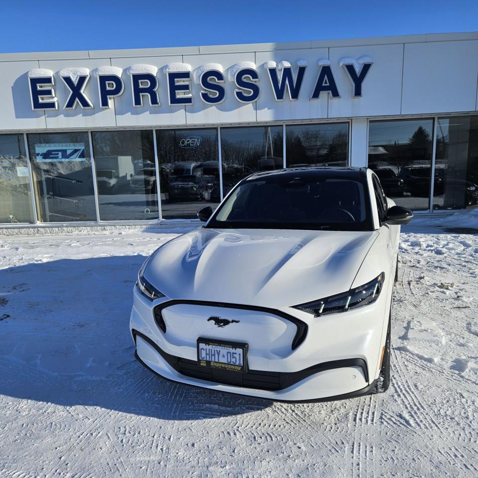 2025 Ford Mustang Mach-E PREMIUM AWD, EXTENDED RANGE, PANORAMIC ROOF Photo1