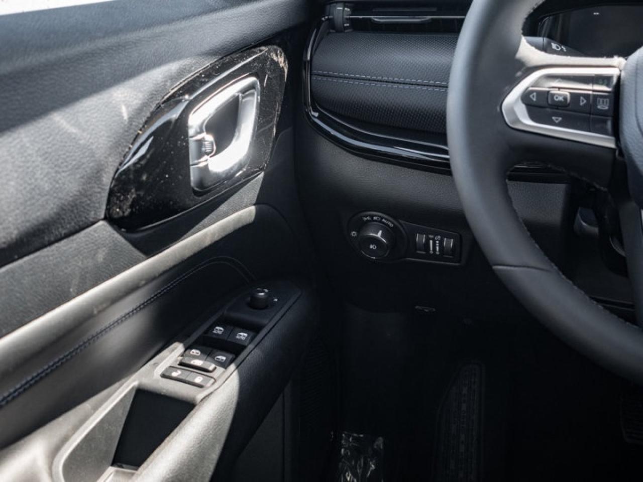 2026 Jeep Compass NORTH Photo