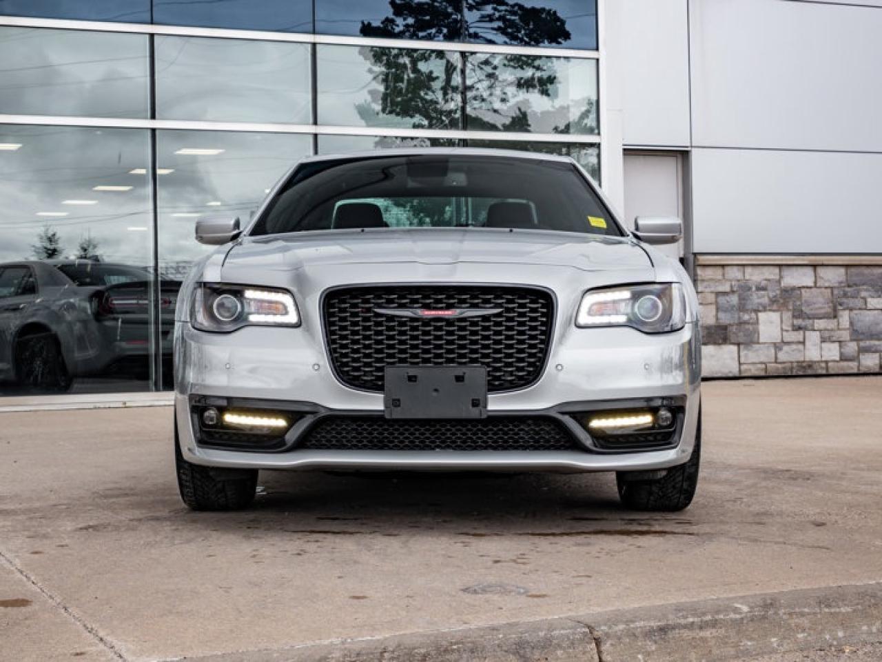 2022 Chrysler 300 300S Photo
