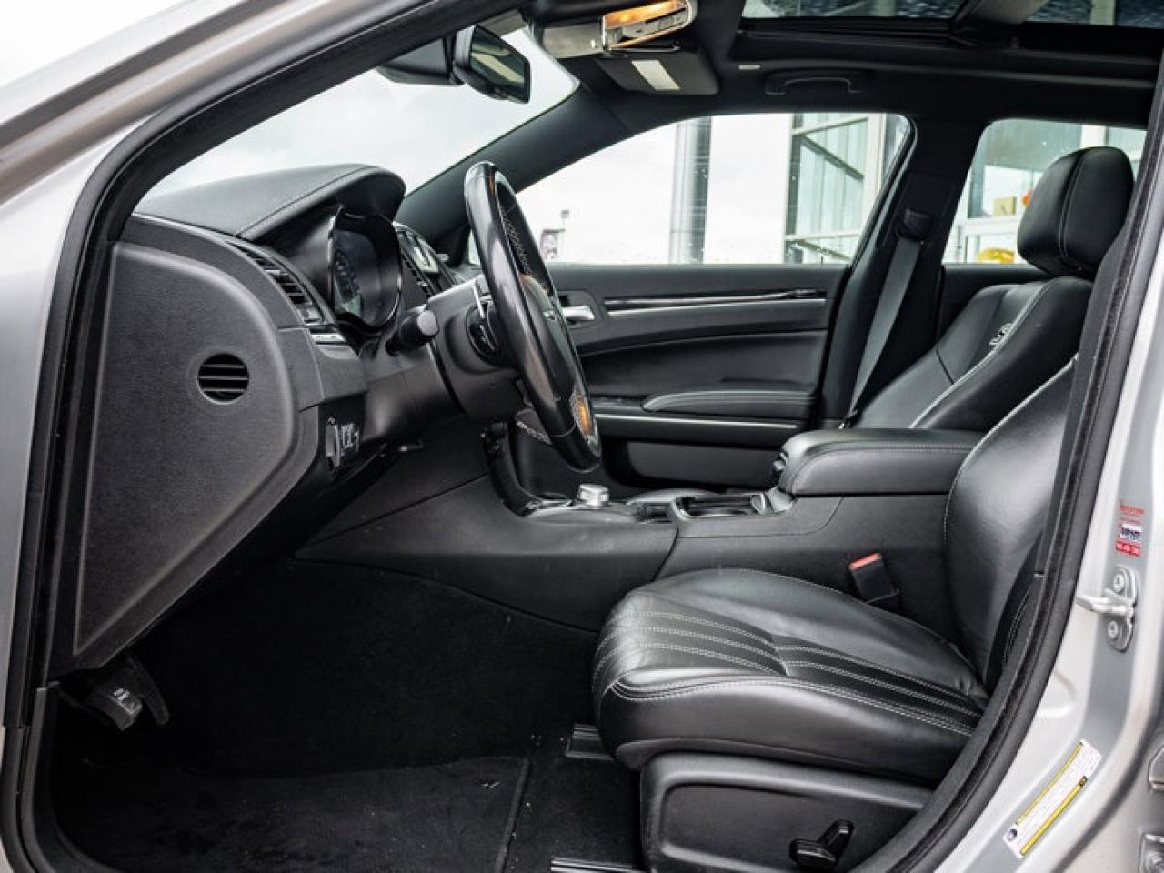 2022 Chrysler 300 300S Photo