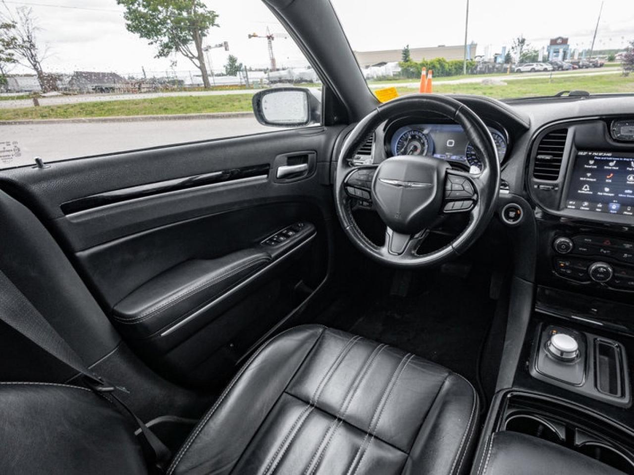 2022 Chrysler 300 300S Photo