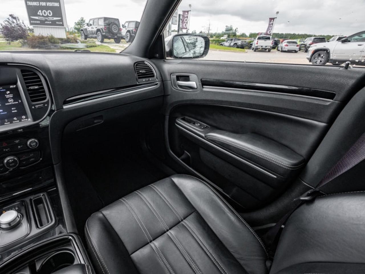 2022 Chrysler 300 300S Photo