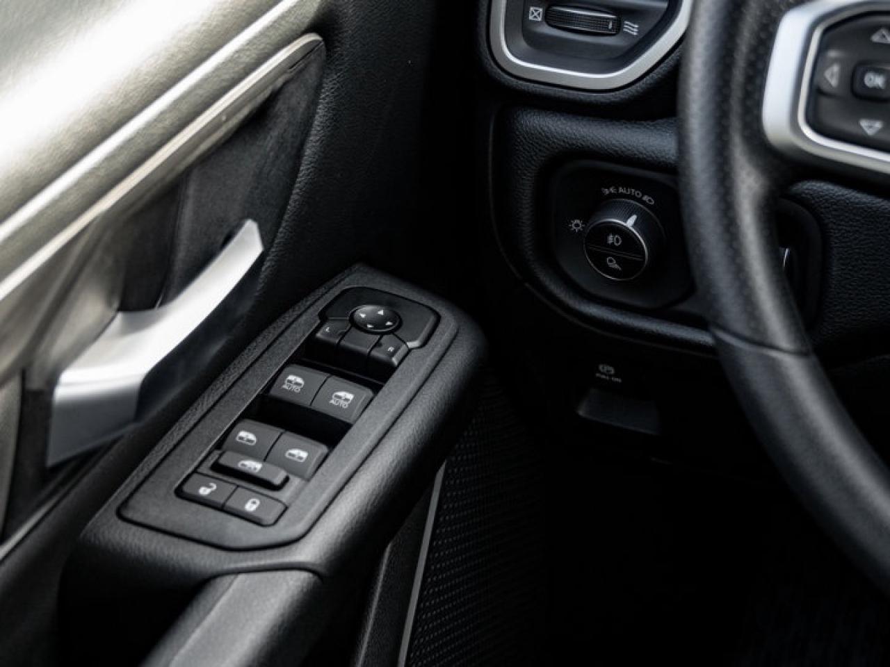 2026 RAM 1500 Express Photo