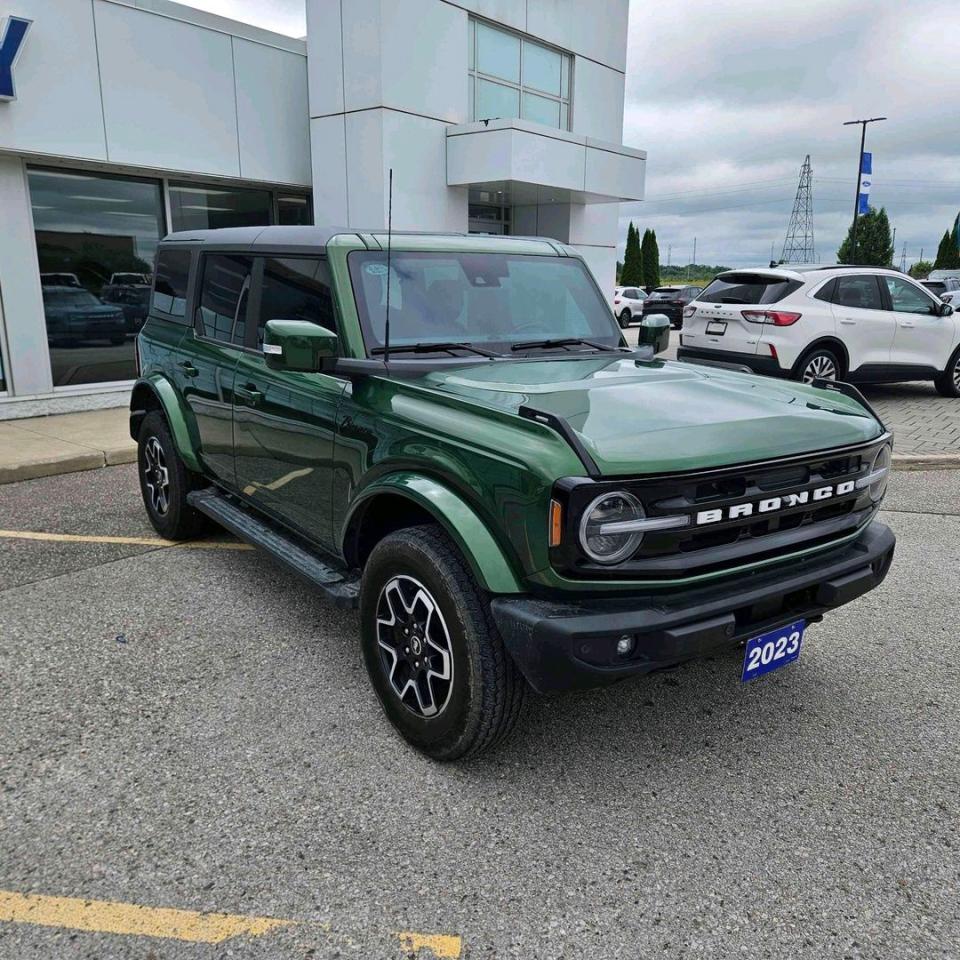 2023 Ford Bronco Outer Banks Photo2