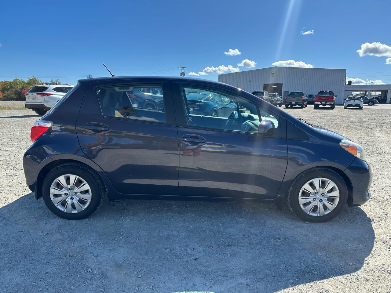 2014 Toyota Yaris LE Photo