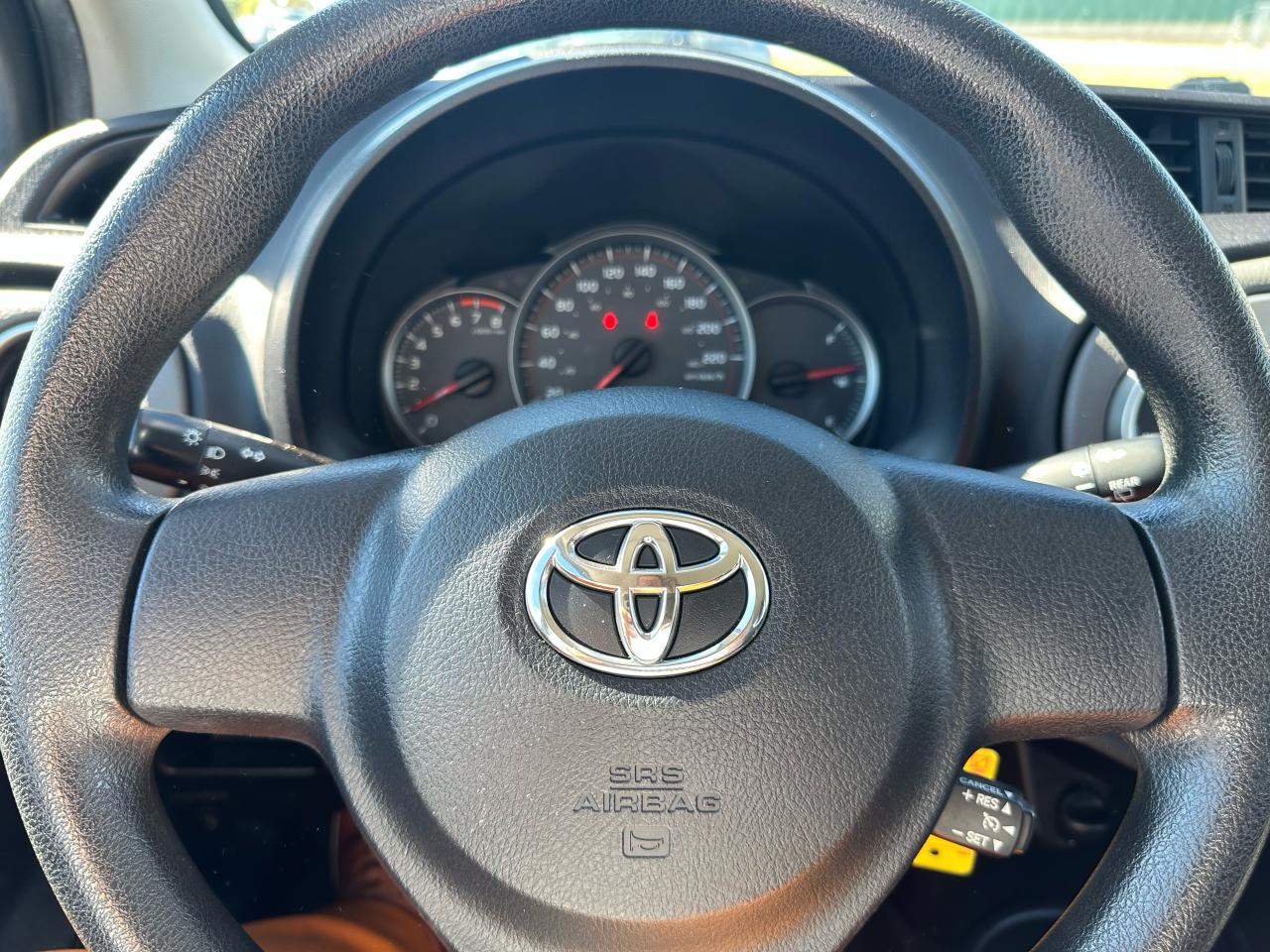 2014 Toyota Yaris LE Photo