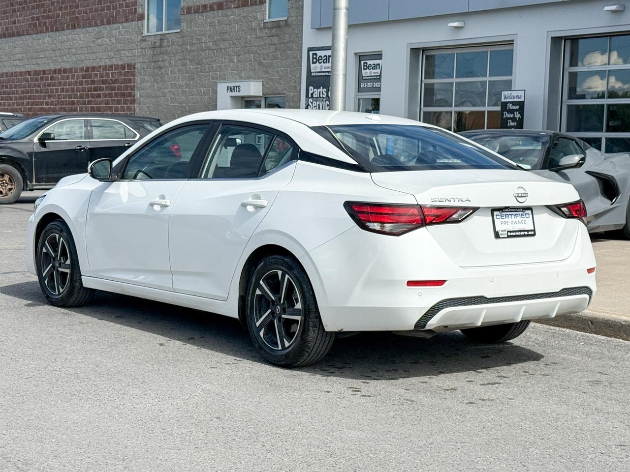 2025 Nissan Sentra SV Photo2