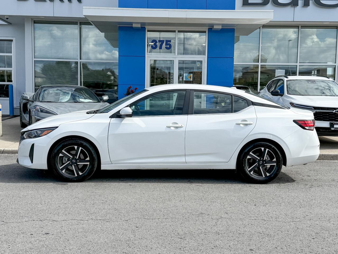 2025 Nissan Sentra SV Photo