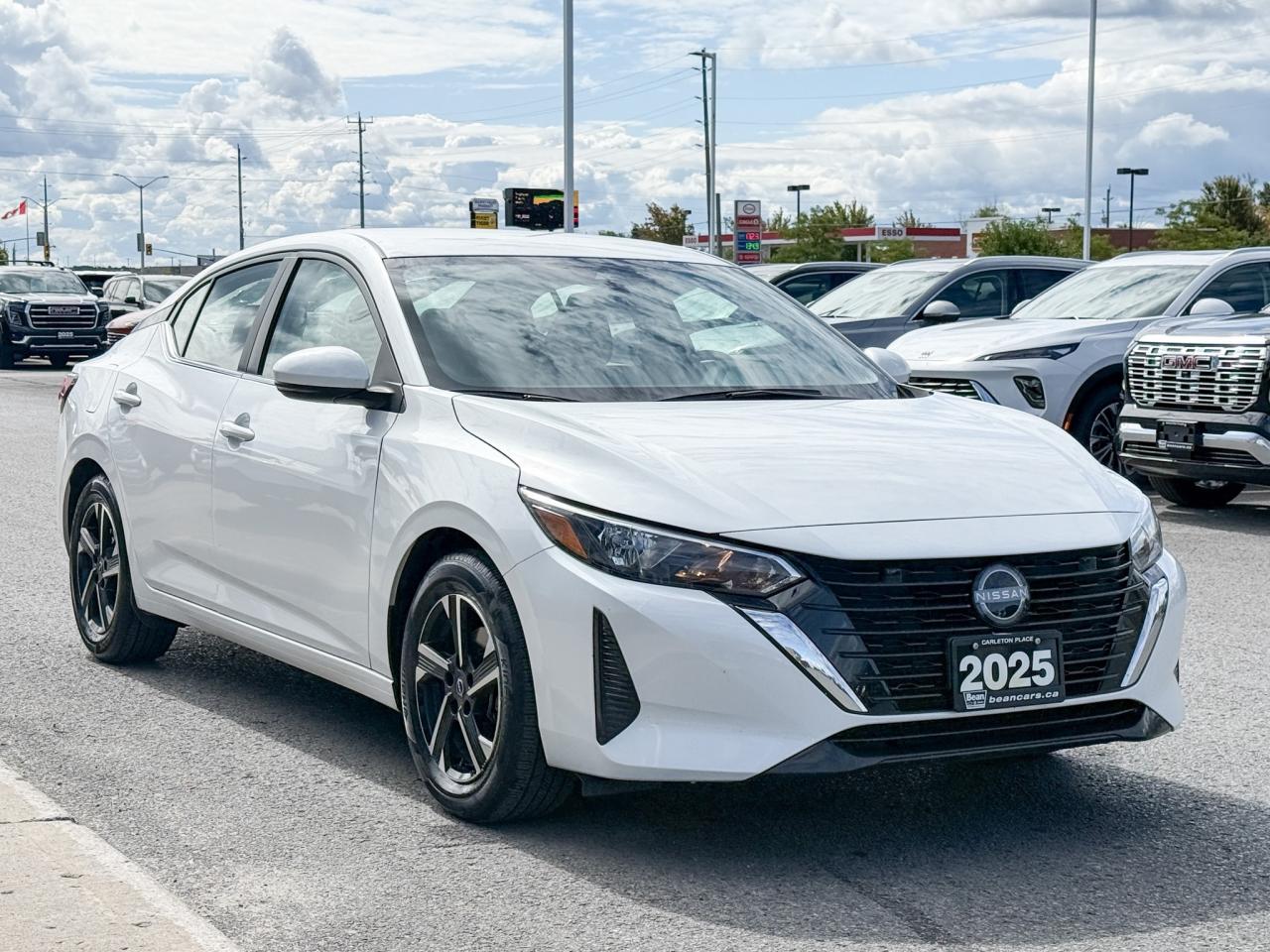 2025 Nissan Sentra SV Photo