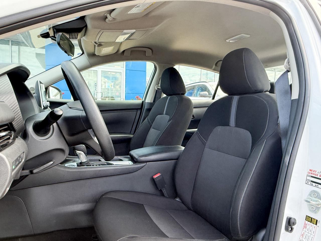 2025 Nissan Sentra SV Photo