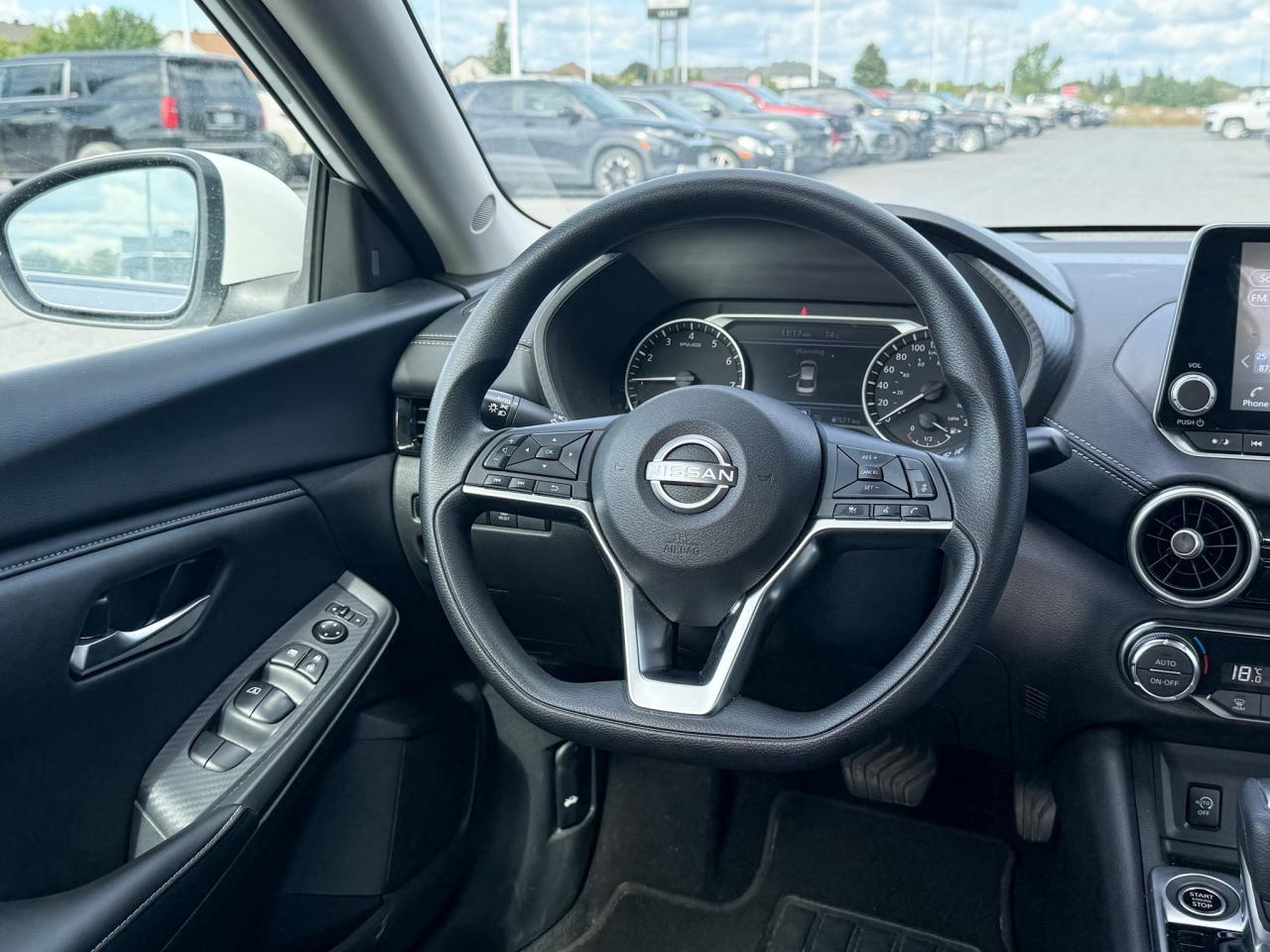 2025 Nissan Sentra SV Photo