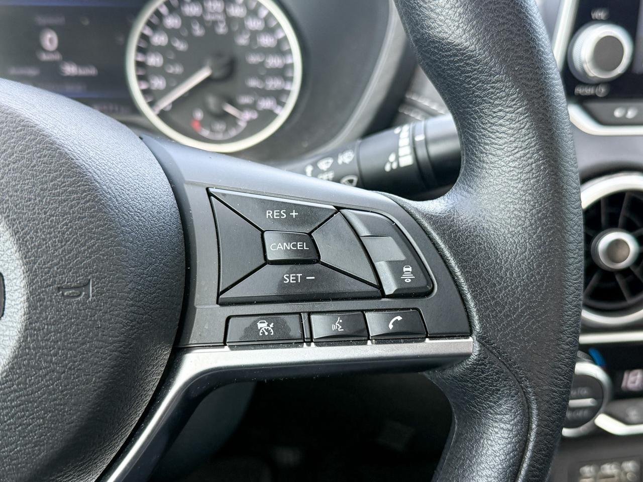 2025 Nissan Sentra SV Photo