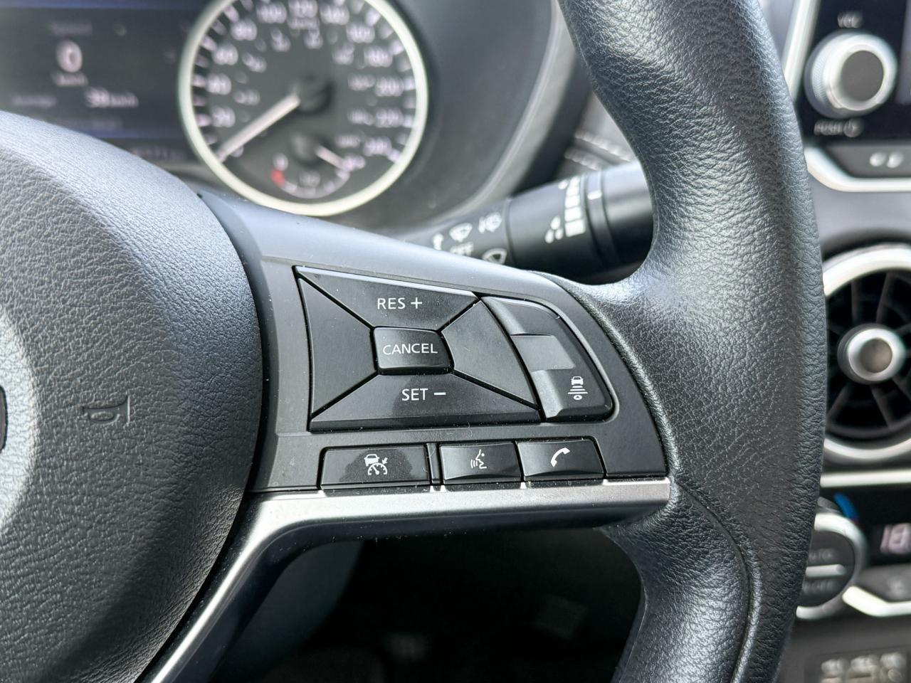 2025 Nissan Sentra SV Photo