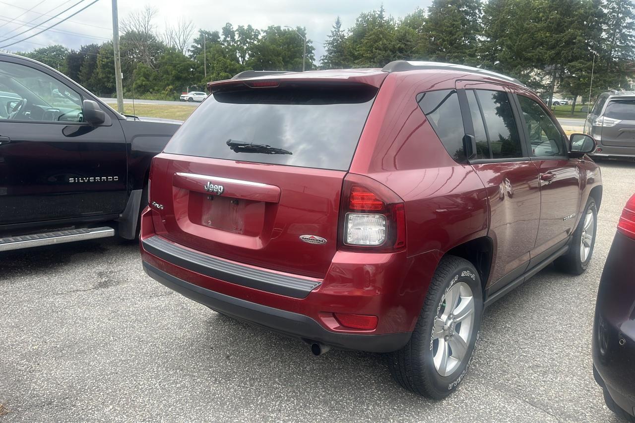 2015 Jeep Compass NORTH - Photo #2