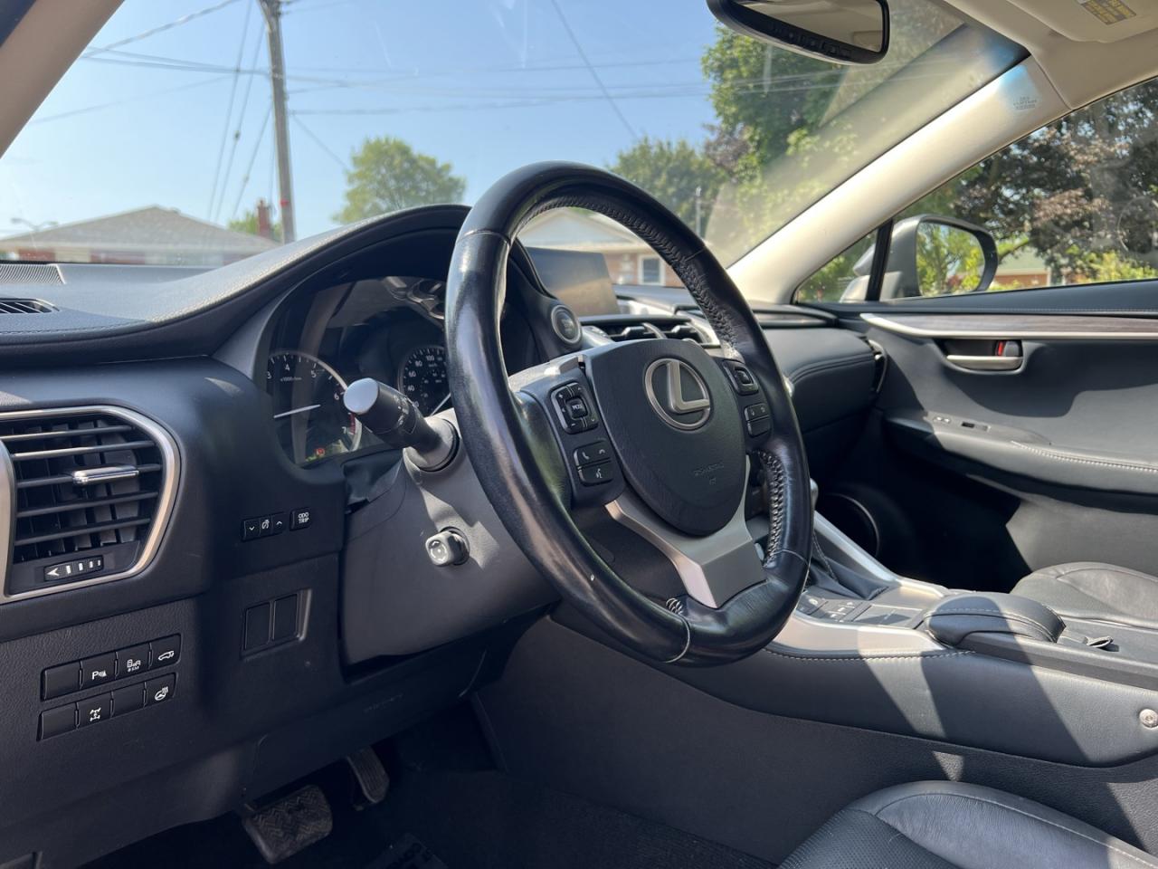 2015 Lexus NX 200t AWD - Photo #16