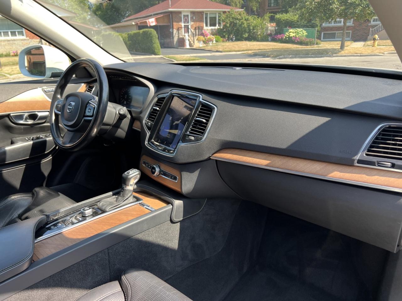 2018 Volvo XC90 T6 Inscription AWD - Photo #11