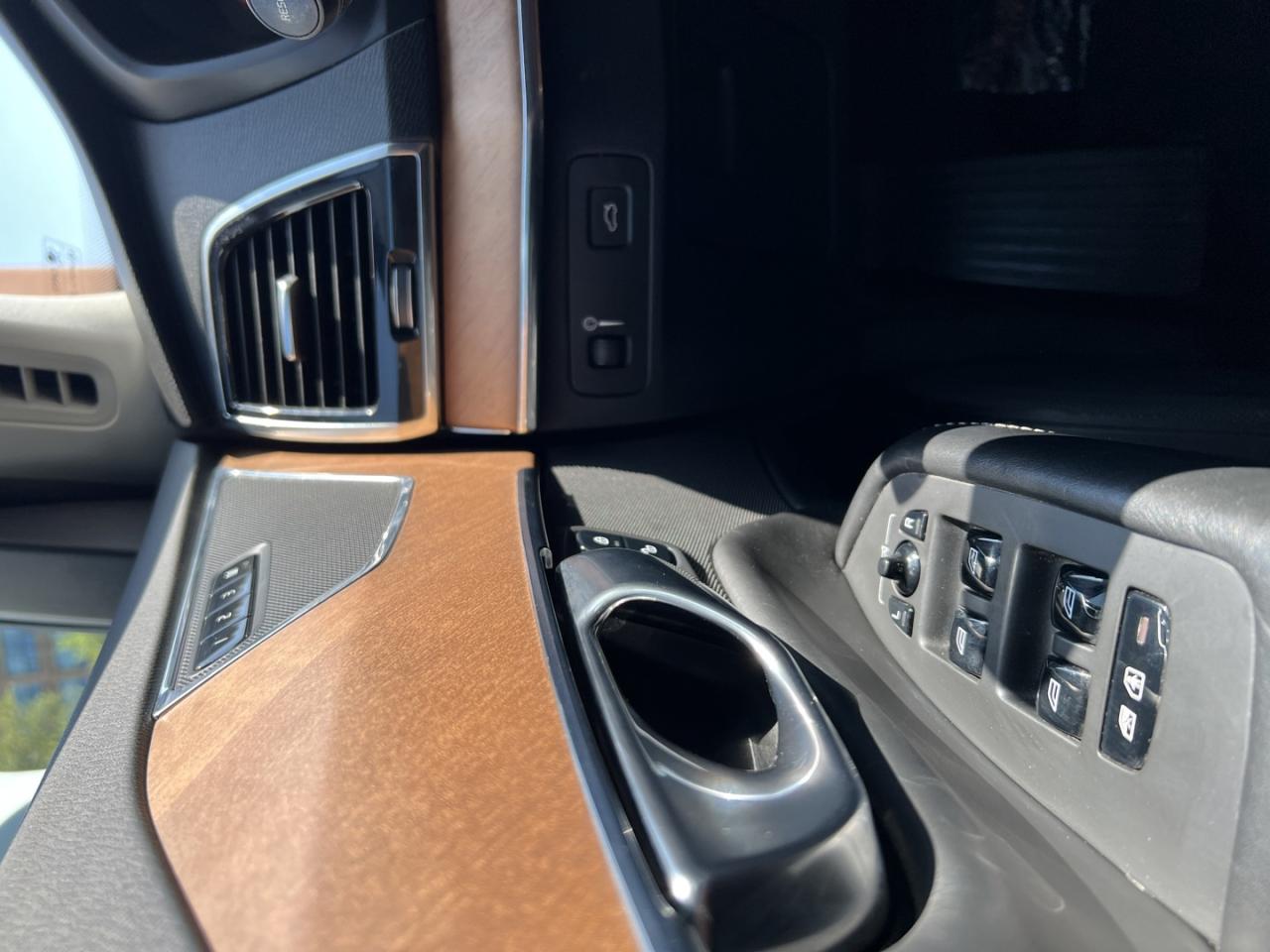 2018 Volvo XC90 T6 Inscription AWD - Photo #26