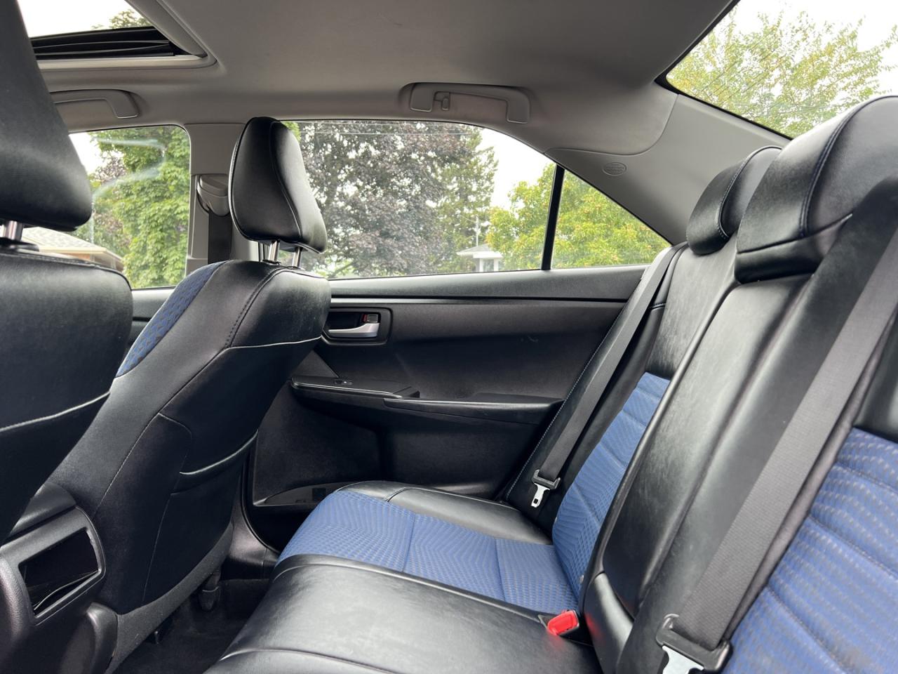 2016 Toyota Camry SE - Photo #11