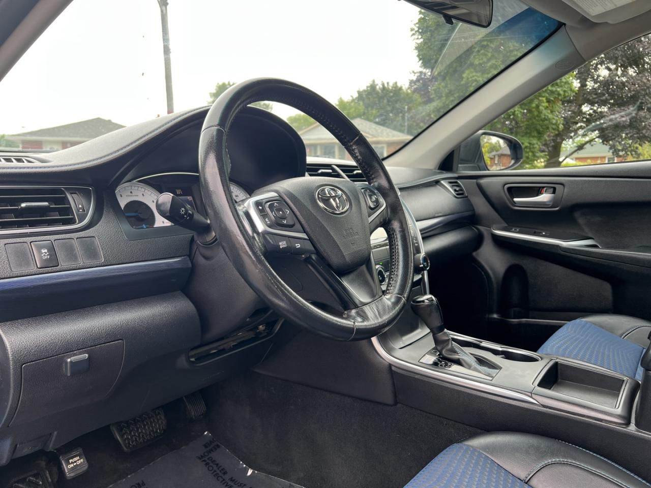 2016 Toyota Camry SE - Photo #13