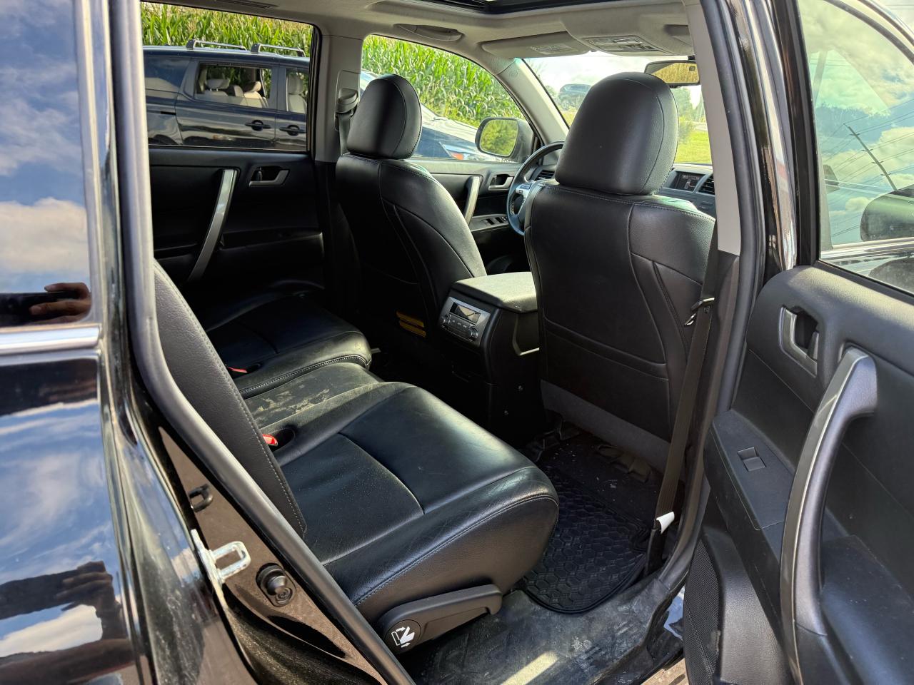 2012 Toyota Highlander XLE 4x4 backup camera heated seats - Photo #4