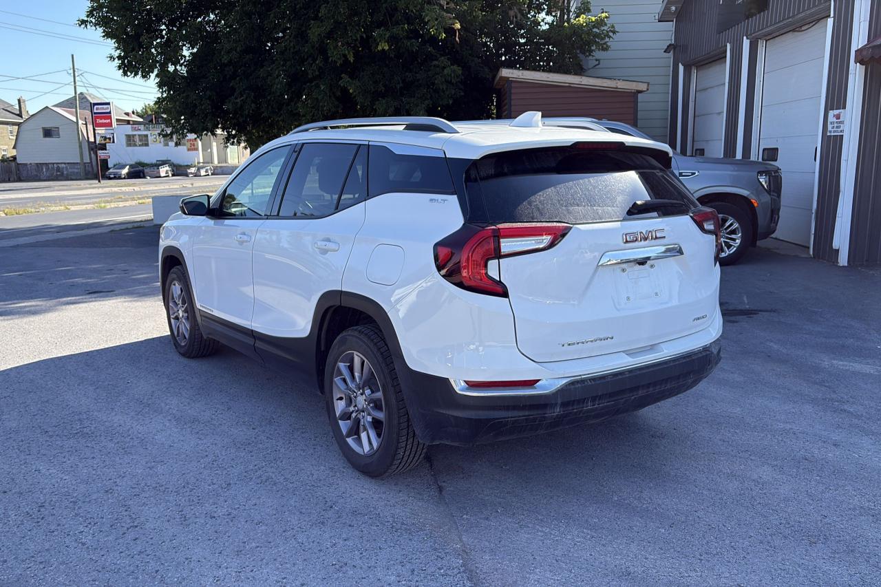 2023 GMC Terrain SLT - Photo #2