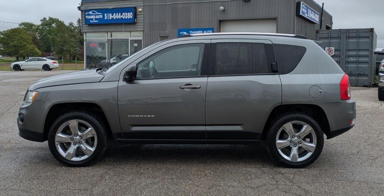2012 Jeep Compass LIMITED - Photo #2