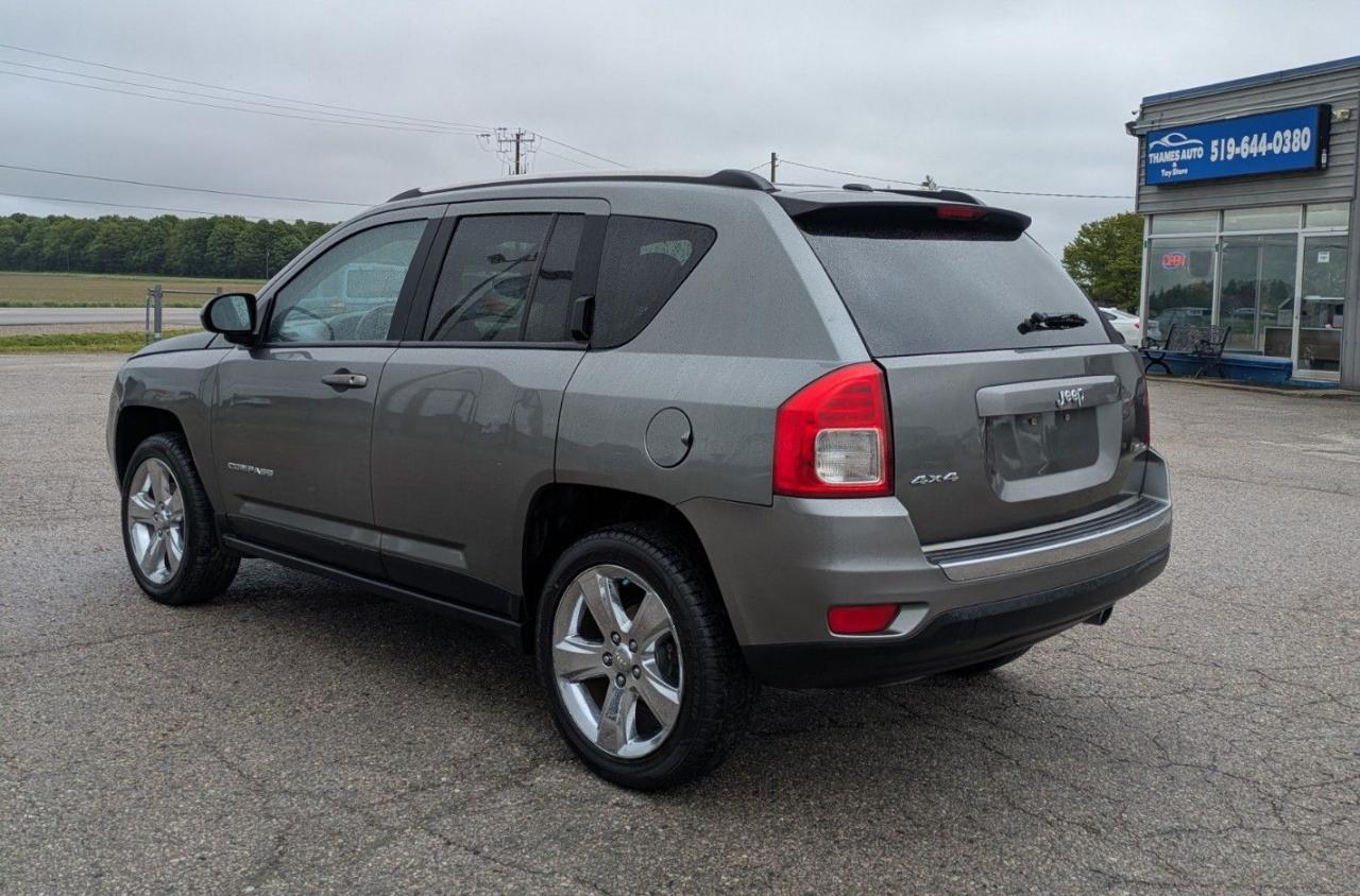 2012 Jeep Compass LIMITED - Photo #3