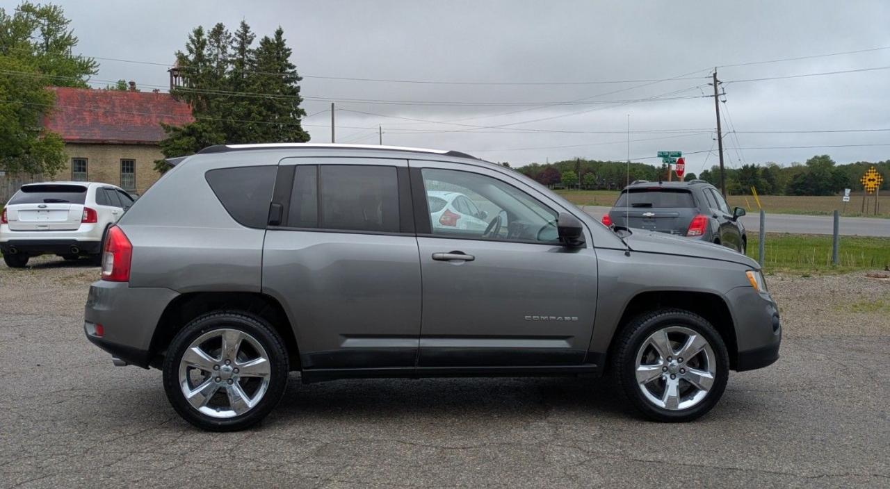 2012 Jeep Compass LIMITED - Photo #6