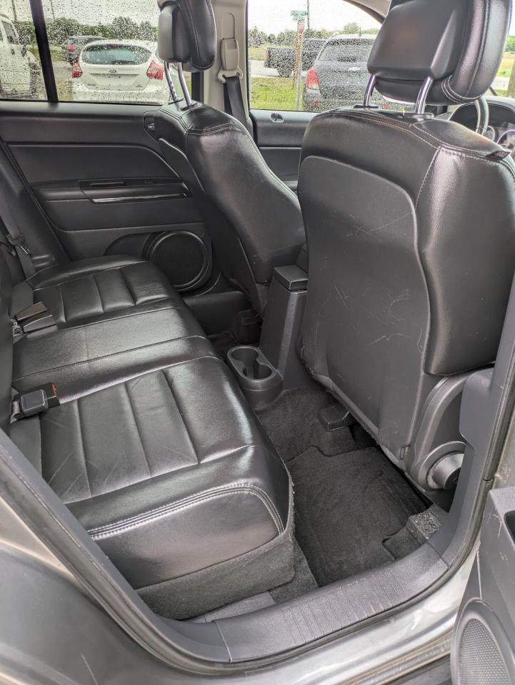 2012 Jeep Compass LIMITED - Photo #17