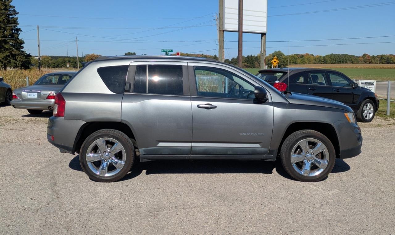2012 Jeep Compass LIMITED - Photo #3