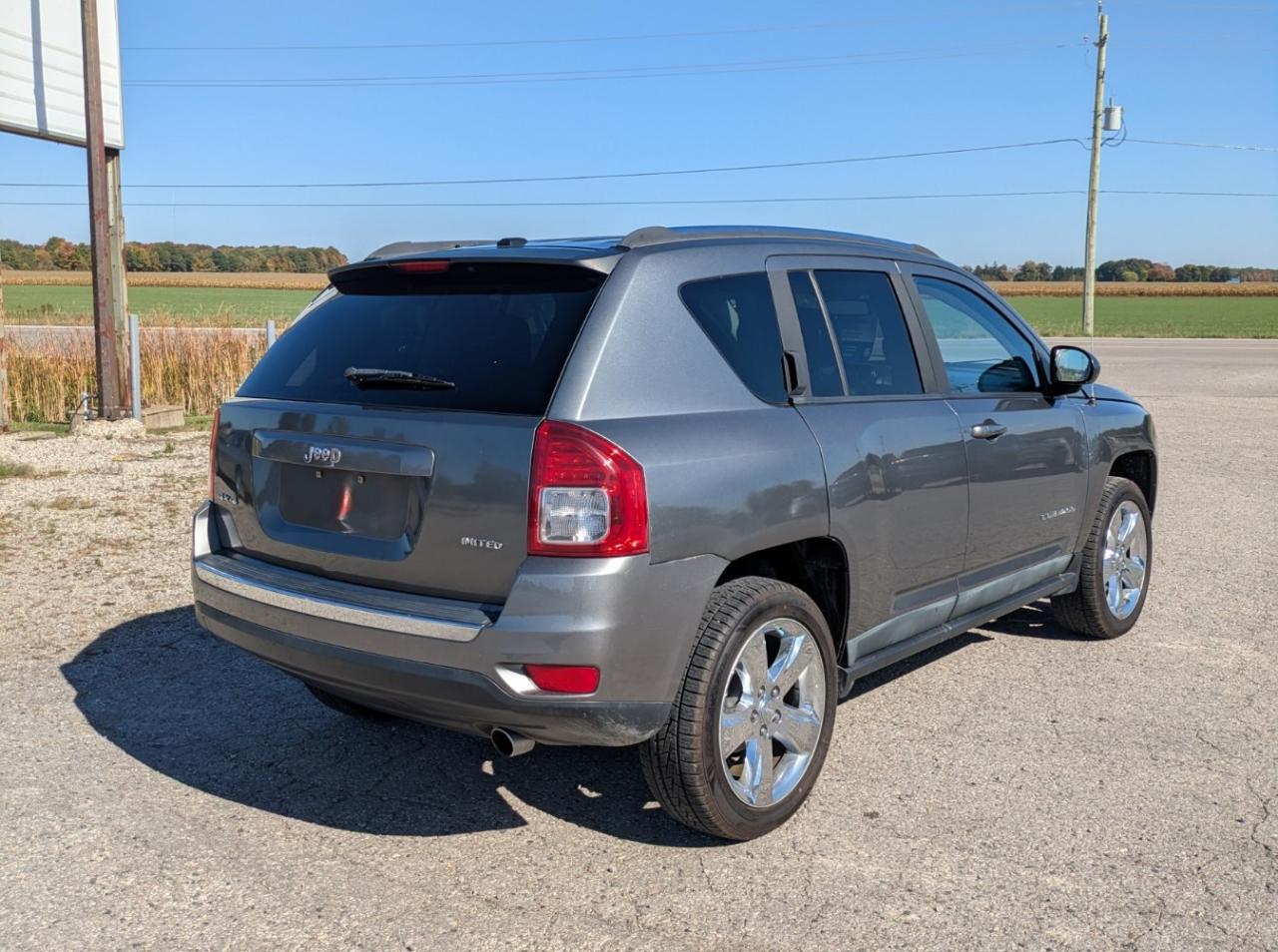 2012 Jeep Compass LIMITED - Photo #4