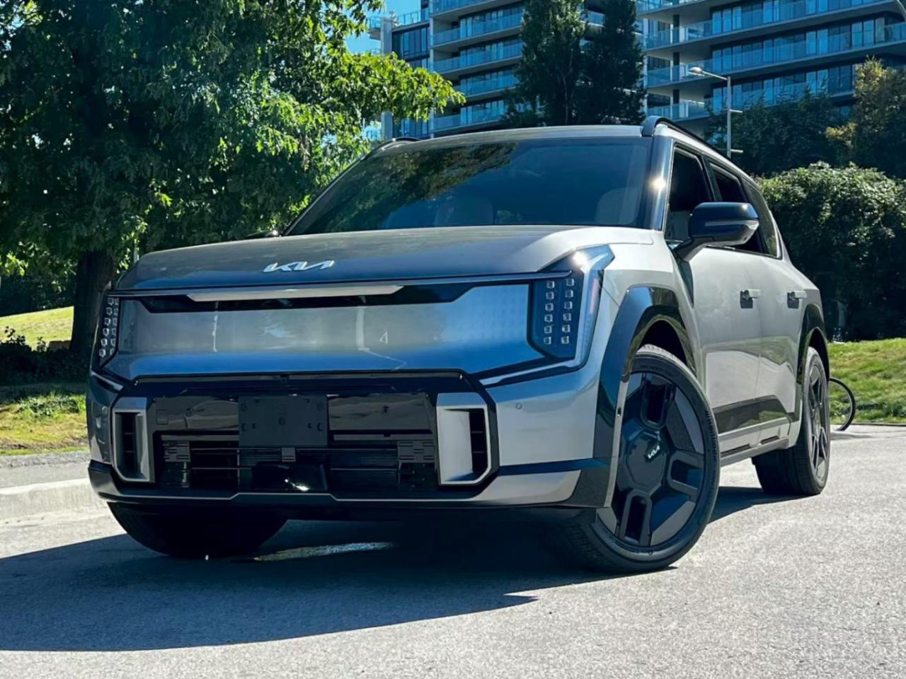 Used 2026 Kia EV9 Land w/GT-Line Package AWD/ NO ACCIDENT/ BC LOCAL/ ONE OWNER for sale in Richmond, BC