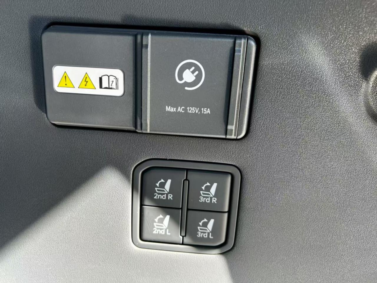 12888359