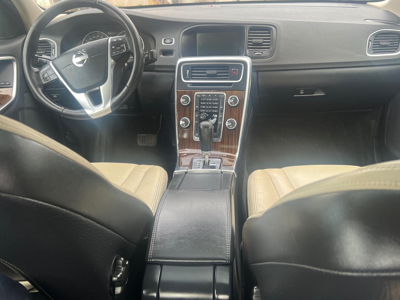 2012 Volvo S60 T5 Level I-Leather-Sunroof-Heated  Seats-Blutooth Photo