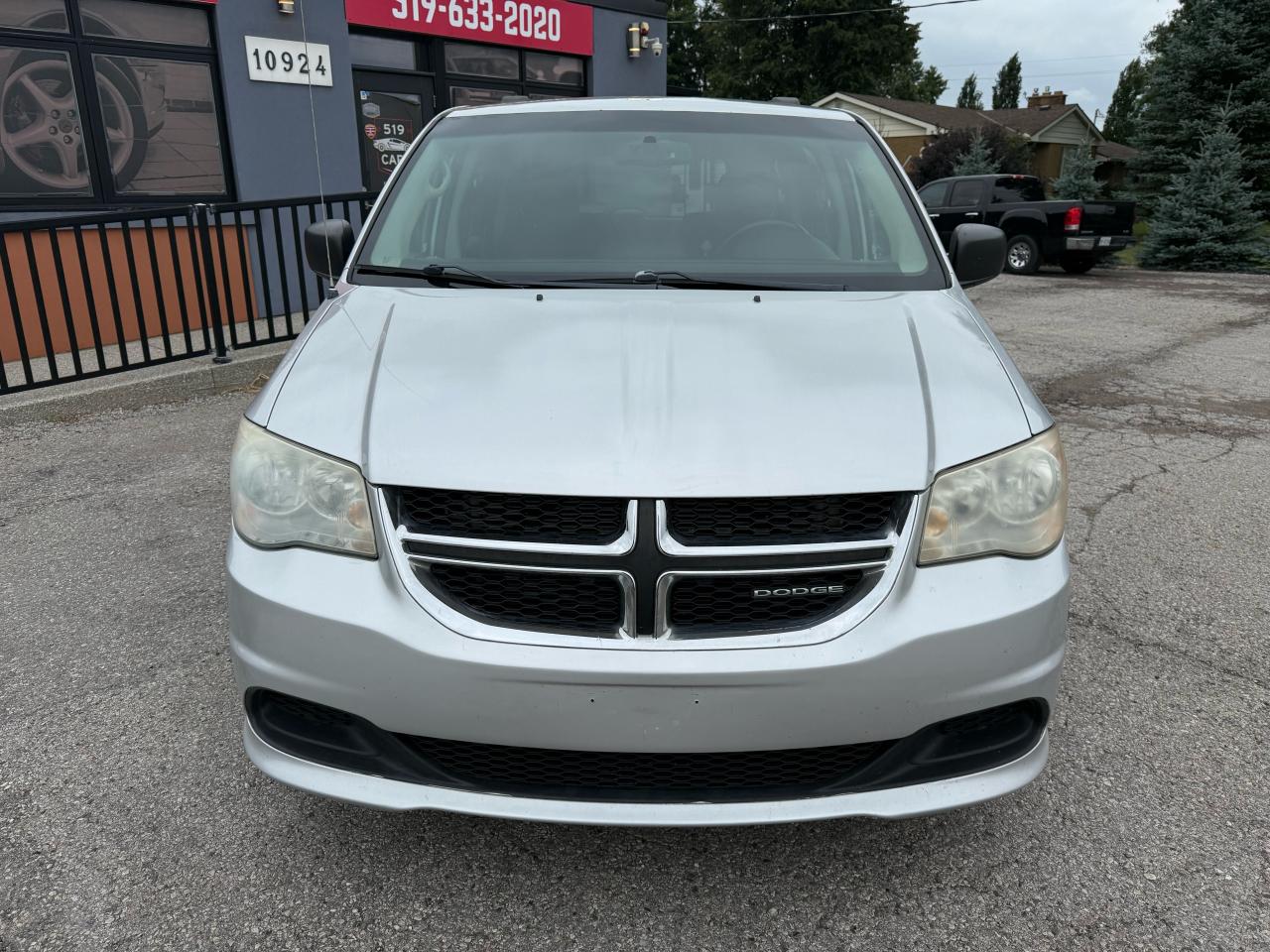 2011 Dodge Grand Caravan SXT | Backup Camera | Bluetooth | Cruise Control - Photo #8