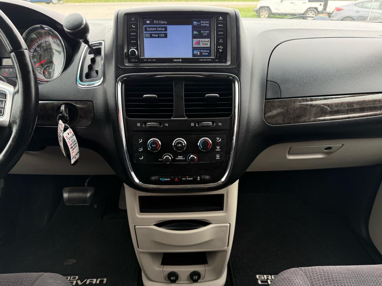 2011 Dodge Grand Caravan SXT | Backup Camera | Bluetooth | Cruise Control - Photo #16