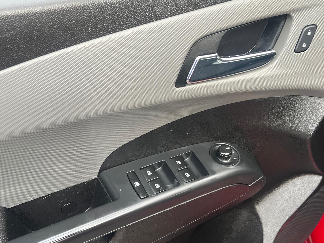 2015 Chevrolet Sonic LT-EXT CLEAN-BK CAM-BlUETOOTH-HEATED Seats - Photo #20