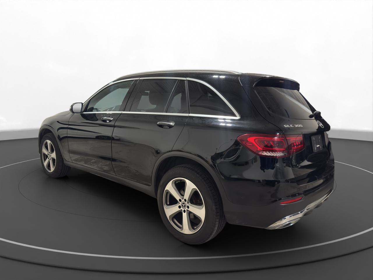 2021 Mercedes-Benz GLC 300 GLC 300 4MATIC SUV Photo4